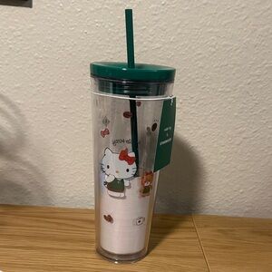 Starbucks Hello Kitty Tumbler Holiday 2025 Limited Edition Green Cold Cup